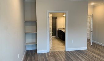 9223 Ra Young Jr Dr, Barling, AR 72923