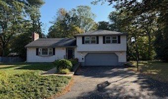 27 Lincoln Cir W 27, Andover, MA 01810