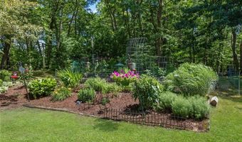 230 Austin Farm Rd, Exeter, RI 02822