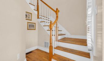 14 Dolan Ave, Aberdeen, NJ 07747