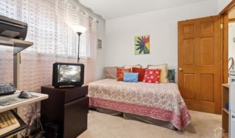 1228 S HADDOW Ave, Arlington Heights, IL 60005