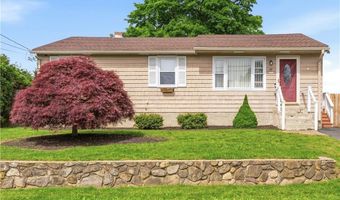 29 Dix Ave, Johnston, RI 02919