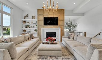 1605 N Lakeside Dr, Andover, KS 67002