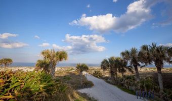 50 BEACH COTTAGE Ln, Atlantic Beach, FL 32233