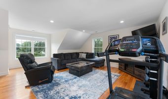 79 Todds Hill Rd, Branford, CT 06405