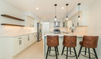 33 Huntsville Rd, Andover, NJ 07860