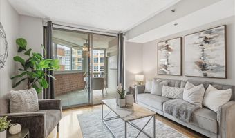 1001 N VERMONT St 804, Arlington, VA 22201