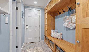 5 Myrtle Dr, Acton, MA 01720