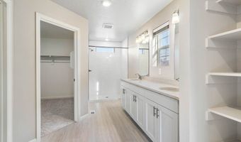 22212 E 38th Pl, Aurora, CO 80019