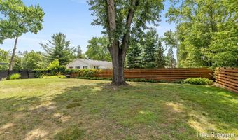 1235 Thornapple River Dr SE, Ada, MI 49301