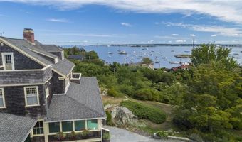 28 Newport St, Jamestown, RI 02835
