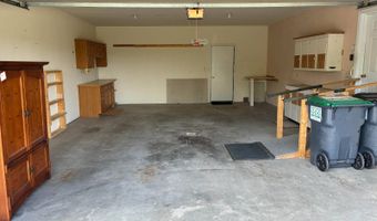 167 Country Club Ln, Amsterdam, NY 12070