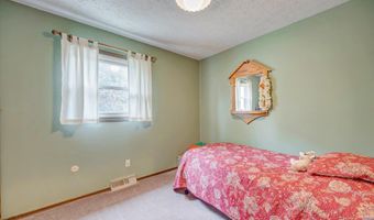 600 Forest Dr, Bloomfield, IN 47424