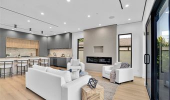 6010 Lasaine Ave, Encino, CA 91316