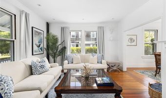 5 Mt. Vernon St, Newport, RI 02840