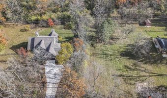 2374 Newport Rd, Ann Arbor, MI 48103