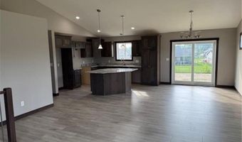 1312 18th St NE, Austin, MN 55912