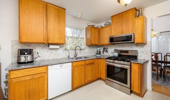 3339 Elsinore Ct, Ann Arbor, MI 48105
