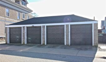 668 Thames St 2, Newport, RI 02840