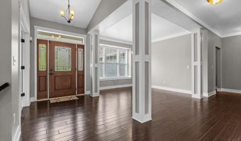 5730 Summerset Woods Dr, Alto, MI 49302