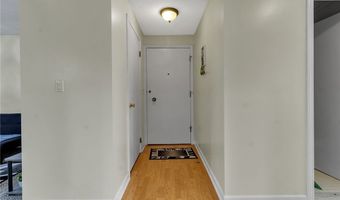 335 S Cayuga Rd B, Amherst, NY 14221