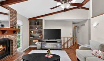 416 Harvest Hill Ct, Ballwin, MO 63021