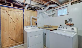 16 Evergreen St, Barrington, RI 02806