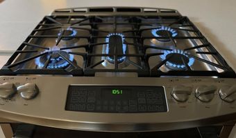 107 GREENVILLE St, Abbeville, SC 29620