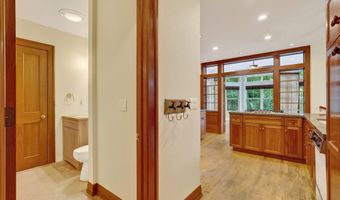 2410 State Ave, Ames, IA 50014