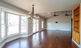 1904 Mayflower Rd, Bentonville, AR 72713