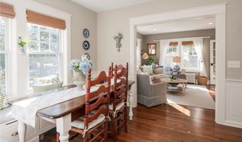 26 Vernon Ave, Newport, RI 02840