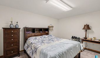 208 E Short St, Beresford, SD 57004
