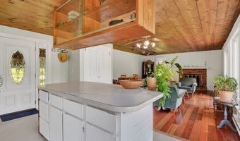 127 Lake Rd, Columbia, CT 06237