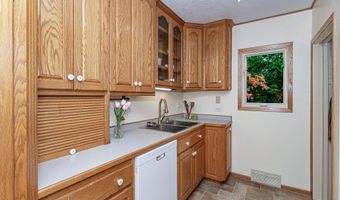 1225 Harding Ave, Ames, IA 50010