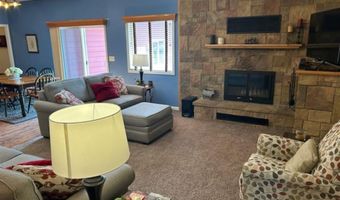 184 S 1st St W, Cowley, WY 82420