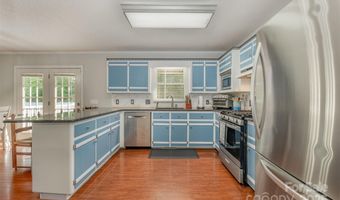 2106 Woodhurst Ln, Albemarle, NC 28001