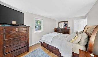 27 High St, Bellingham, MA 02019