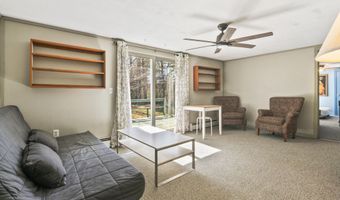 991 Oakland Rd, Belgrade, ME 04917
