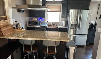 76 Poplar Dr, Cranston, RI 02920