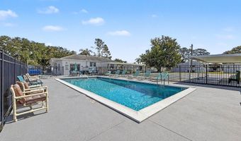 58 Leisure Dr, Auburndale, FL 33823