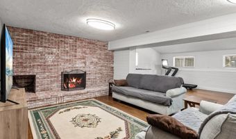 733 DOGWOOD Ave, Cheyenne, WY 82009