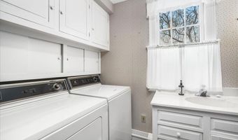 404 Critchett Rd, Candia, NH 03034