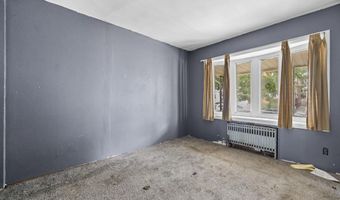 39 W 40TH St, Bayonne, NJ 07002