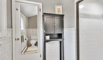 21 Tee Ct, Amherst, NY 14221