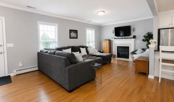 4 Rockledge Ln, Canton, CT 06019