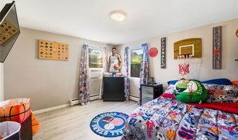 29 Dix Ave, Johnston, RI 02919