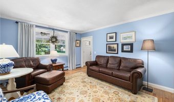 68 Daniel Dr, North Kingstown, RI 02852