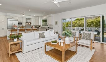 5872 Haleola St, Honolulu, HI 96821