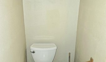 425 E 21st St, Baxter Springs, KS 66713