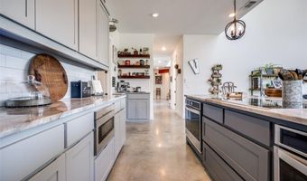 172 Cowan Xing, Alvord, TX 76225